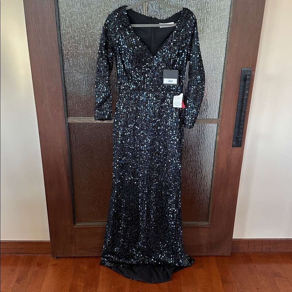 Mac Duggal Elegant Navy Sequin Gown v neck long sleeves size 6 NWT - Picture 9 of 13